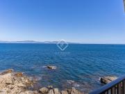 Este exclusivo piso dúplex en venta en L'Escala se...