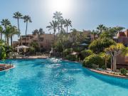 Este exquisito apartamento con jardín orientado al sur...