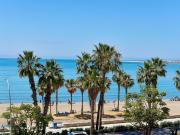 Este impresionante ático de 3 dormitorios y 2 baños se...