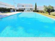 Este moderno bungalow en planta alta en un prestigioso...