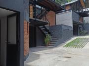 ESTILO INDUSTRIAL EN VENTA CASA DENTRO DE CONDOMINIO DE...