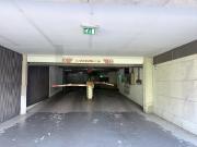 Estrela | Lugar de estacionamento com segurança 24h e...