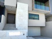 Estrena casa con acabados de lujo, recámara en PB,...