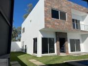 ESTRENA CASA CON ALBERCA PRIVADA, Zona Campirana