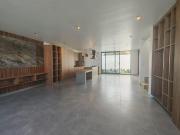 ESTRENA CASA CON PANTALLA DE 80 EN LA SALA