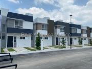 Estrena casa de tres recamaras en venta en Tierra...