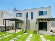 ¡ESTRENA! CASA EN COND. CON SEGURIDAD Y JARDÍN PROPIO A...