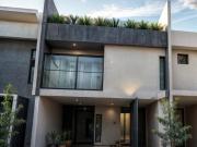 Estrena Casa en El Refugio, 3 Niveles, Gran Ubicación,...