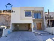 Estrena casa en Gaia Dominion con recámara en planta baja