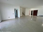 Estrena casa en Juriquilla con cuarto de servicio,...