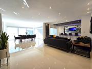 Estrena casa en Lomas de Juriquilla! 5 recámaras,...