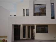 ESTRENA CASA EN PARQUE COAHUILA AL MEJOR PRECIO !