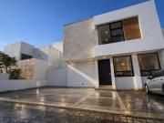 Estrena Casa en Punta Esmeralda, 4ta Recamara en PB, 3...