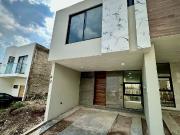 Estrena casa en venta en Fraccionamiento Zimaltá