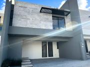 ESTRENA CASA EN VENTA EN PRIVADA FORJA REAL CUENTA CON...