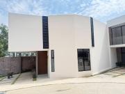 Estrena casa en venta Fracc. privado areas verdes cerca...