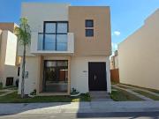 Estrena casa Hondarribia en Puerta Real, 3 recámaras,...