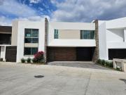 ESTRENA CASA NUEVA EN RENTA EN PASEOS DEL PAQRUE TRES MARIAS