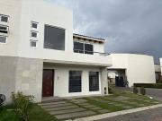 ESTRENA CASA RENTANDO TOTALMENTE REMODELADA