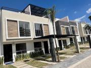 ESTRENA CASA VENTA EN LOMAS DE ANGELOPOLIS CON...