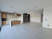 Estrena espectacular casa con doble altura en Grand...