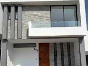 ESTRENA ESTA HERMOSA CASA CON ROOF GARDEN