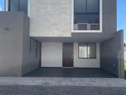 ESTRENA HERMOSA CASA A 1 MINUTO DE LA 11 SUR Y...