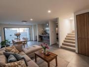 Estrena Hermosa Casa entre El Refugio y Zibata, Hermoso...