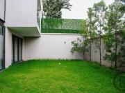 Estrena hermosa con gran jardin y preciosa vista a bosques