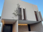 ESTRENA INCREÍBLE CASA DE AUTOR LA VISTA RESIDENCIAL