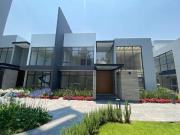 ESTRENA LUJOSA CASA EN CONDOMINIO