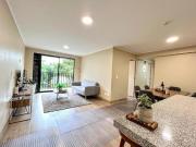 Estrena moderno flat frente a parque La Aurora –...