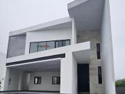 ESTRENA RESIDENCIA CON GRAN DISEÑO E ILUMINACIÓN AL SUR...