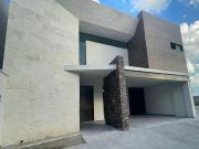 Estrena residencia en Fracc. Real de Torrecillas