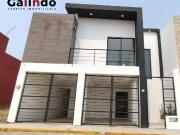 ESTRENE CASA DE 3 RECAMARAS, CISTERNA, DOBLE COCHERA...