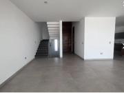 ESTRENE CASA EN RENTA CON SOTANO LOMAS DE JURIQUILLA...