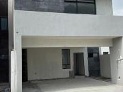 ESTRENE HERMOSA CASA EN FRACC PRIVADO