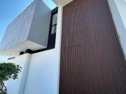 Estrene moderna casa con alberca, en Fracc con...