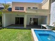 Estrene moderna Casa en Fraccionamiento Burgos...