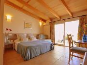 ESTUDIO ATICO AZULERA