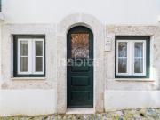 Estúdio com mezanino e varanda em Alfama