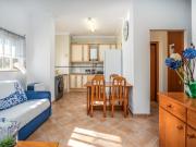 Estúdio com piscina e perto da praia