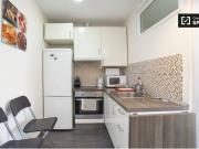 Estudio compacto en alquiler en Gracia