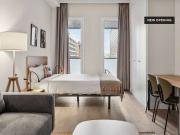 Estudio con terraza y acceso gratuito a gimnasio y piscina