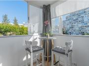 Estudio con vistas al mar en Cala Major