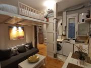 Estudio Dúplex con Mobiliario Moderno en Malasaña, Madrid