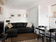 Estudio en alquiler en calle Corsega, Barcelona, de 30...