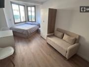 Estudio en alquiler en El Poble Sec con gastos incluidos