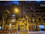 Estudio en alquiler en El Poble Sec con todos los gastos...