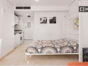 Estudio en alquiler en Ibiza, Madrid, gastos incluidos